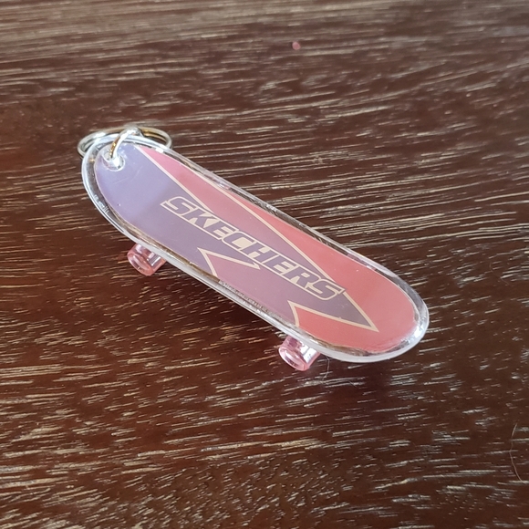 Vintage! Skechers Mini Finger Pink/lavender Skateboard Keychain Ring - Picture 2 of 7